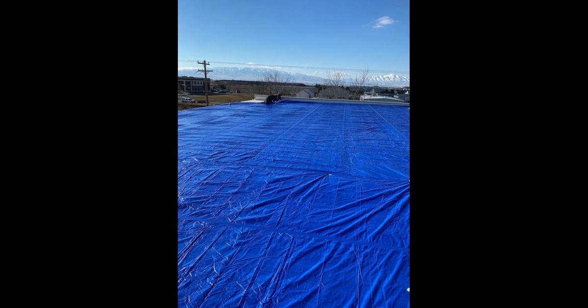 Fast and Effective: Emergency Tarps for Roofs