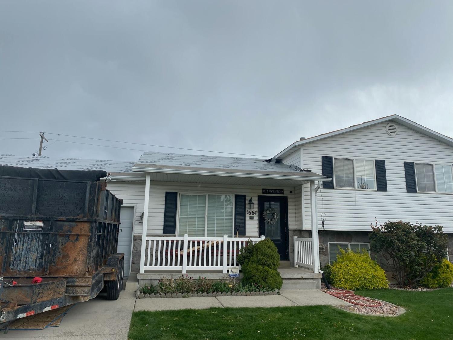 A New Look: Installing Georgetown Gray Rooftops