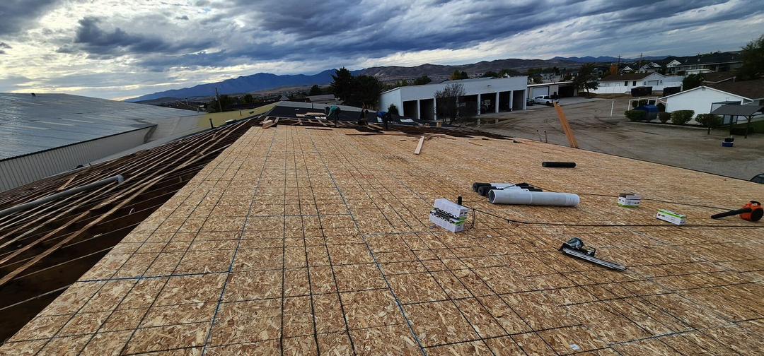 Wind-Damaged Metal Roof Repaired on Horse Barn in Lehi, Utah